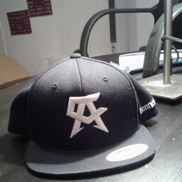 Snapback - Picture 3 of 3